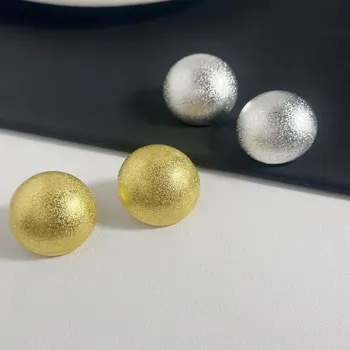 Висококачествени обеци с матови кръгли топки, творчески Прост дизайн, персонални метални обеци в стил студена светлина, Лятна тип