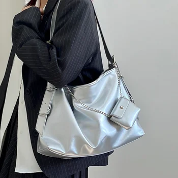 Просто женствена чанта през рамо с голям капацитет на Модни дамски чанти-месинджър от изкуствена кожа на веригата Сладка готина однотонная женствена чанта