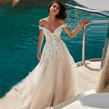 Сватбени рокли Gabriellar в ретро стил с открити рамене, апликации, фатиновый струята на копчета, дрехи за младоженеца, шаферски рокли с влак