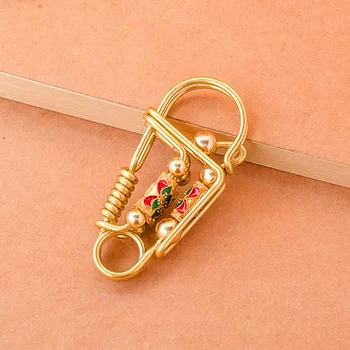 Модерен ключодържател Персонализирани ключодържател ръчна изработка от месинг с катарама за ключове Креативен подарък Унисекс Чанта за ключовете от колата Чантата си Карабина