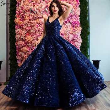 Сини луксозни булчински рокли дубай дизайн с V-образно деколте 2023, луксозна сватбена рокля без ръкави с пайети, сега снимка