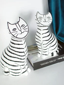Просто модерна черно-бяла раирана котка статуя на животно Декорация на интериор на стаята декорация на дома, Абстрактна Котка Художествена Скулптура Интериор