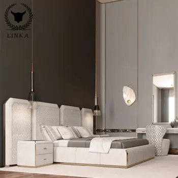 Двойно легло в италиански стил, лесно лукс, изработени по поръчка в главната спалня, кожено легло, метален елемент с прикроватной тумбочкой